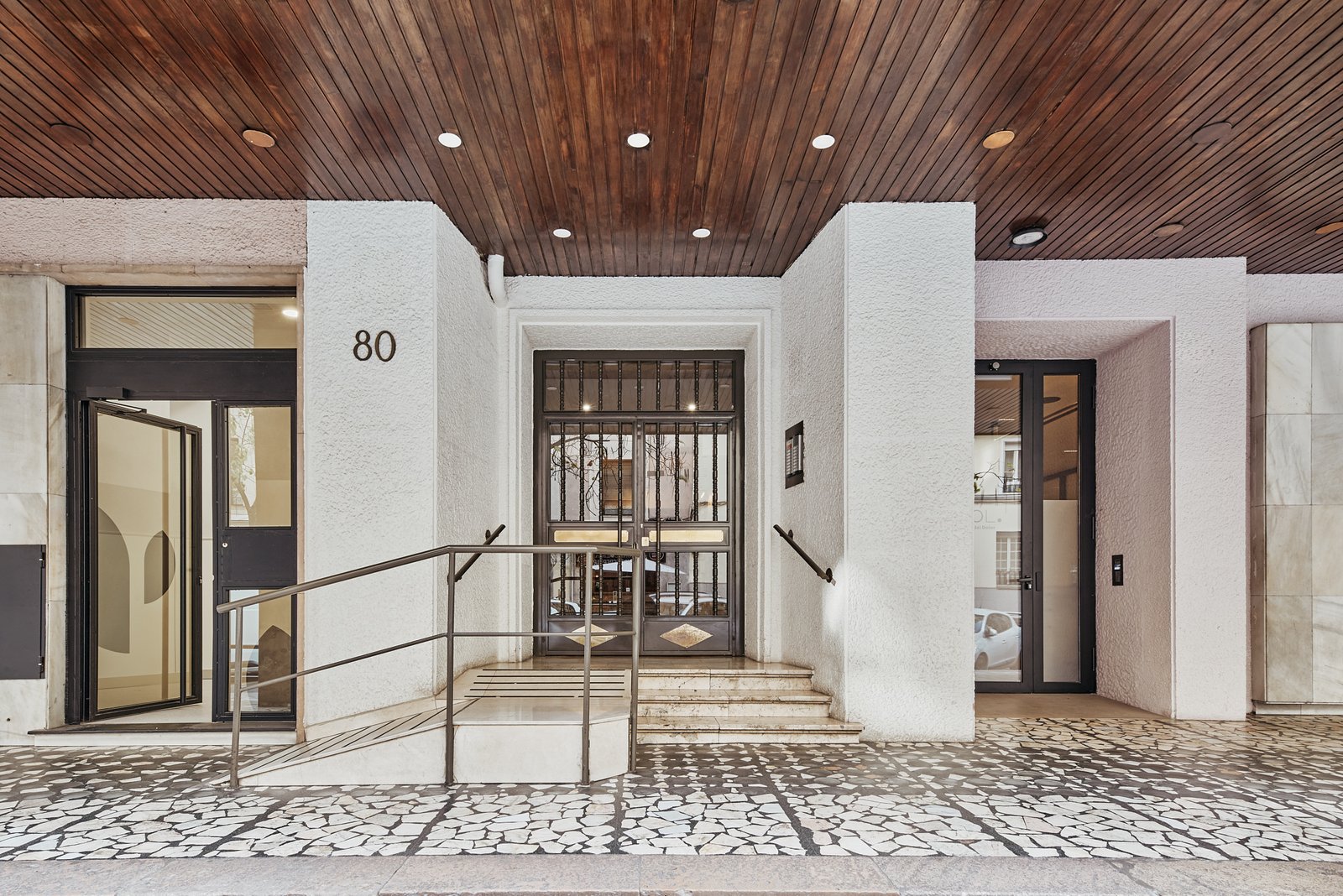 GENERAL_DIAZ_PORLIER_80_2A_PORTAL_EXTERIOR_02